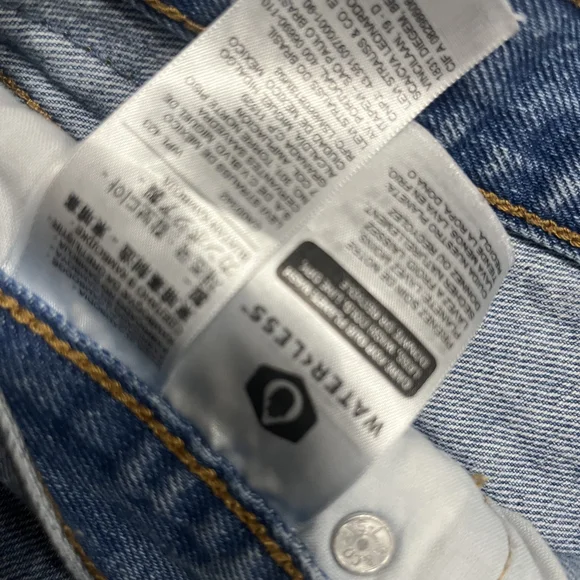 Levi's Light Blue Frayed Hem Jean Shorts - Picture 6 of 7